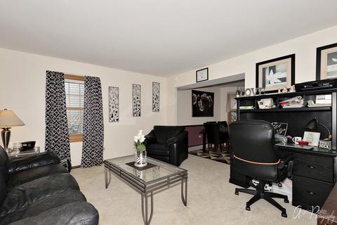 2075 Monday Dr, Elgin, IL 60123 photo 5