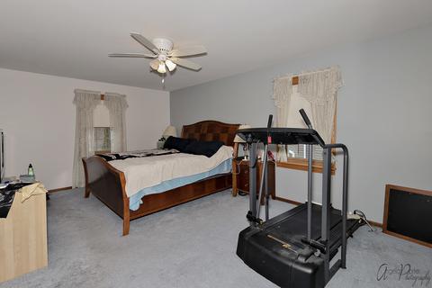 2075 Monday Dr, Elgin, IL 60123 photo 17