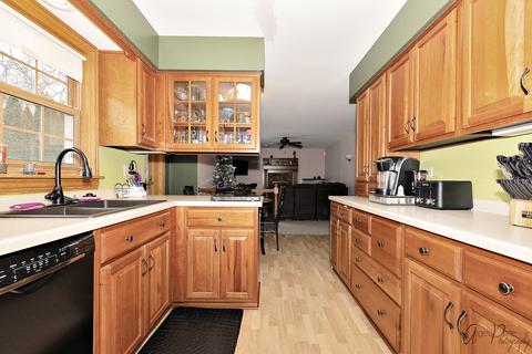 2075 Monday Dr, Elgin, IL 60123 photo 10