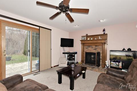 2075 Monday Dr, Elgin, IL 60123 photo 14