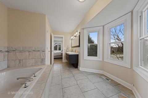 4248 White Eagle Dr, Naperville, IL 60564 photo 19