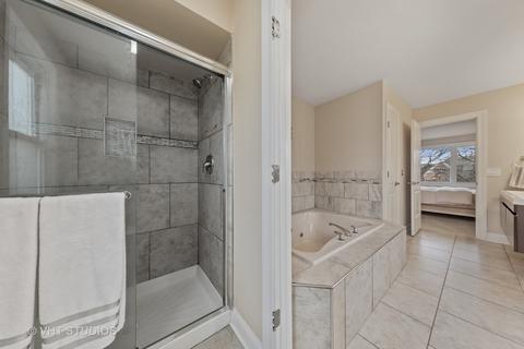 4248 White Eagle Dr, Naperville, IL 60564 photo 18