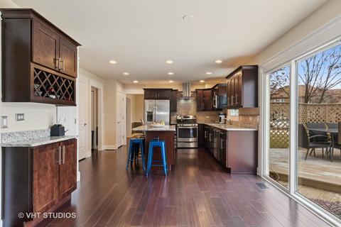 4248 White Eagle Dr, Naperville, IL 60564 photo 4