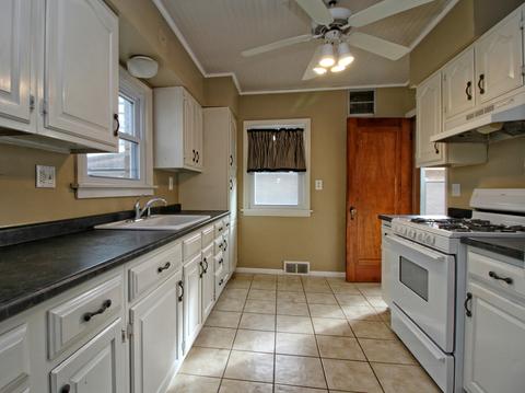 580 S Wall St, Kankakee, IL 60901 photo 5