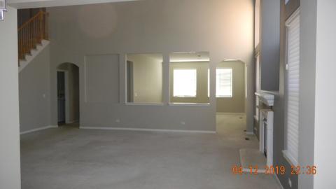 879 Forest Glen Ct, Bartlett, IL 60103 photo 7