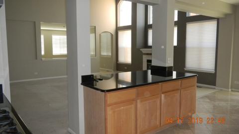 879 Forest Glen Ct, Bartlett, IL 60103 photo 5