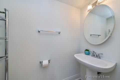 395 Gregory St, Aurora, IL 60504 photo 6
