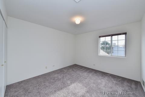 395 Gregory St, Aurora, IL 60504 photo 9
