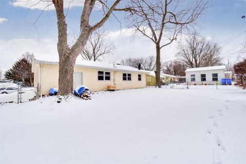 8 Ardith Dr, Normal, IL 61761 photo 4