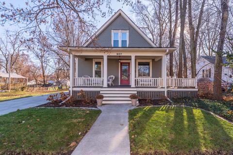 907 E Chestnut St, Bloomington, IL 61701 photo 1