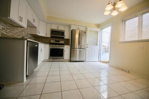 9386 Hamlin Ave, Des Plaines, IL 60016 photo 15
