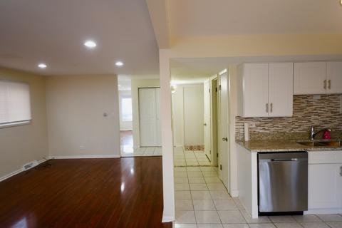 9386 Hamlin Ave, Des Plaines, IL 60016 photo 10