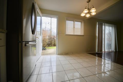 9386 Hamlin Ave, Des Plaines, IL 60016 photo 13
