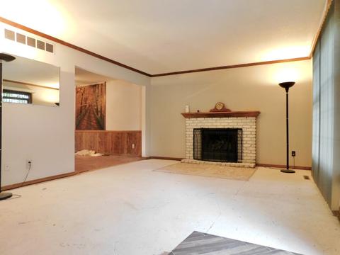 1313 Bancroft Dr, Bloomington, IL 61704 photo 12