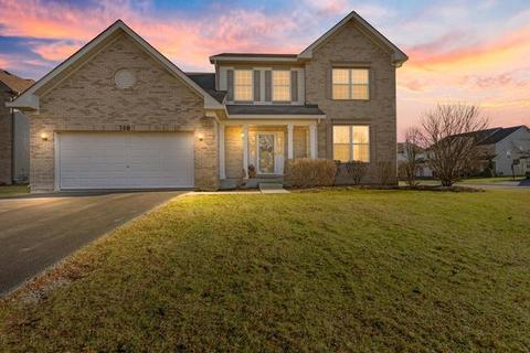 760 Eagle Brook Ln, Naperville, IL 60565 photo 1