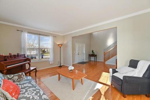 760 Eagle Brook Ln, Naperville, IL 60565 photo 3