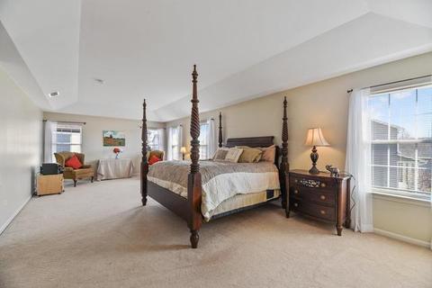 760 Eagle Brook Ln, Naperville, IL 60565 photo 6