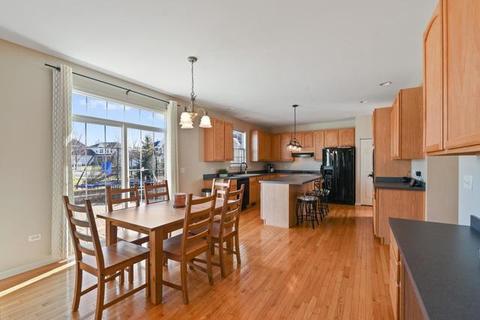 760 Eagle Brook Ln, Naperville, IL 60565 photo 15