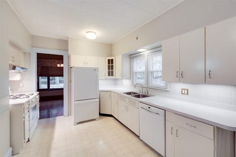 1220 E Jefferson St, Bloomington, IL 61701 photo 12
