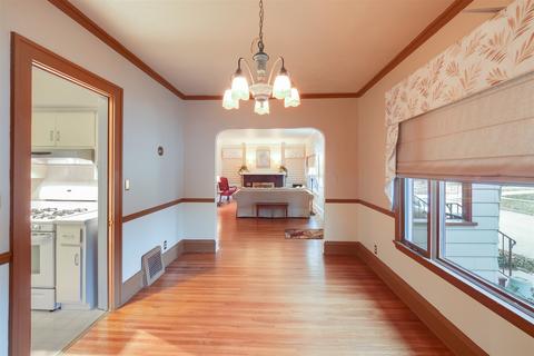 1220 E Jefferson St, Bloomington, IL 61701 photo 9