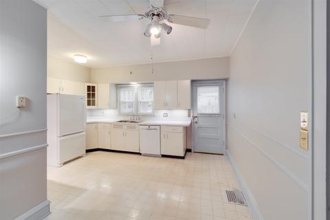 1220 E Jefferson St, Bloomington, IL 61701 photo 10