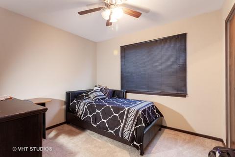 909 Fieldside Ln, Aurora, IL 60504 photo 12