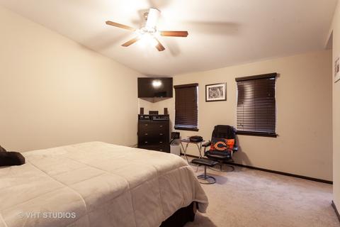 909 Fieldside Ln, Aurora, IL 60504 photo 9