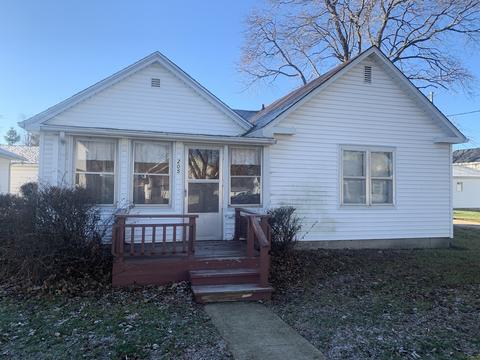 205 E Central St, Buckley, IL 60918 photo 1