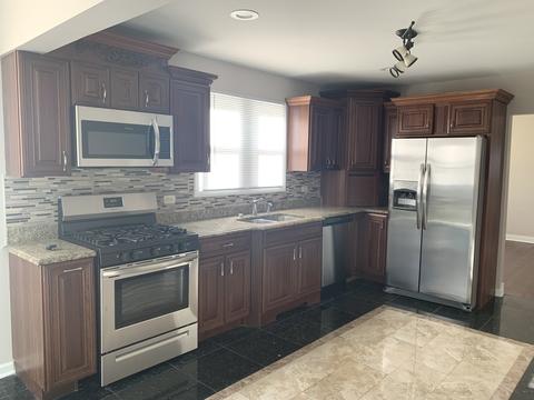 853 Saint John St, Elgin, IL 60120 photo 6