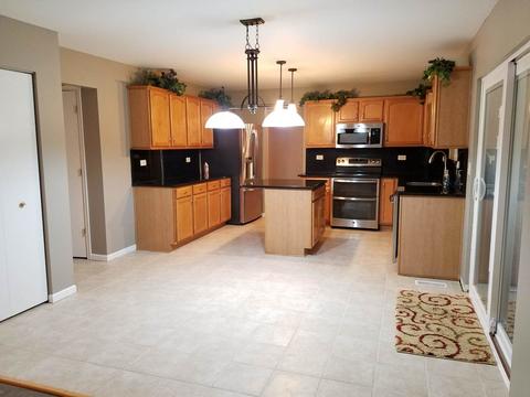 2410 Red Oak Ct, Plainfield, IL 60586 photo 11