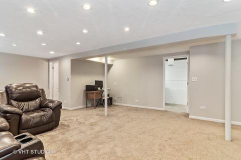 916 S Maple St, Mount Prospect, IL 60056 photo 14