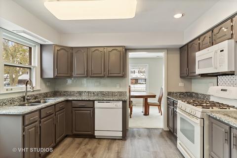 916 S Maple St, Mount Prospect, IL 60056 photo 10