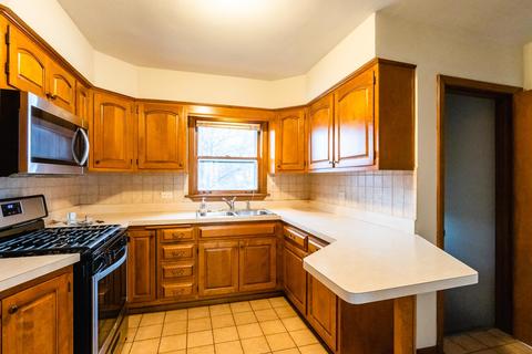 7706 Beloit Ave, Bridgeview, IL 60455 photo 6