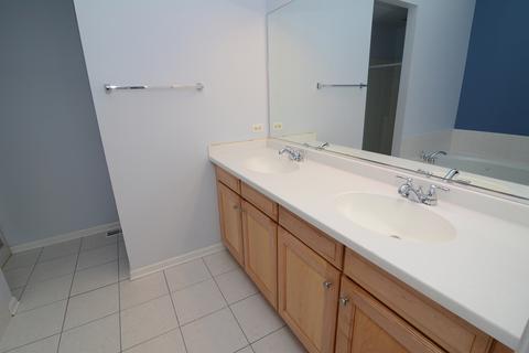 1232 Oakleaf Ct, Aurora, IL 60506 photo 25