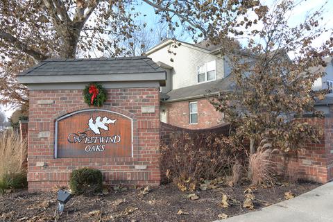 1232 Oakleaf Ct, Aurora, IL 60506 photo 3