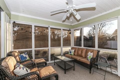 307 W North Ave, Bartlett, IL 60103 photo 14