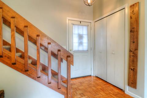 728 Higgins Rd, Champaign, IL 61822 photo 4
