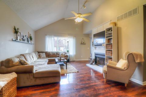 728 Higgins Rd, Champaign, IL 61822 photo 5