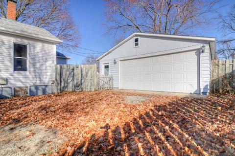 441 E Orleans St, Paxton, IL 60957 photo 4