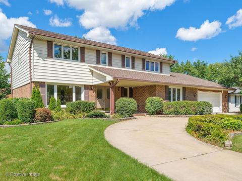 206 Chaucer Ct, Willowbrook, IL 60527 photo 1