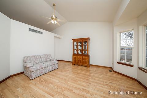 4404 Northmont Ct, Plainfield, IL 60586 photo 2