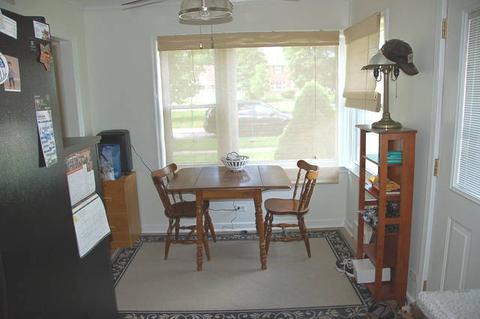 641 Yale Ct, Des Plaines, IL 60016 photo 3