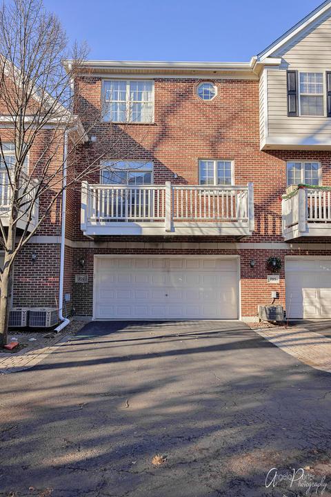 707 Prestwick Ln, Wheeling, IL 60090 photo 2