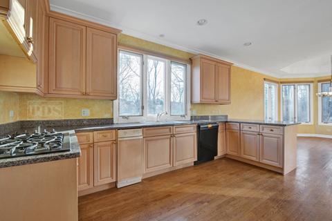 7440 Forest Hill Rd, Burr Ridge, IL 60527 photo 13