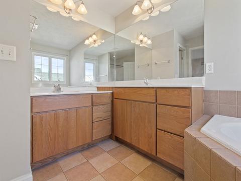 42 Pebblebrook Ct, Bloomington, IL 61705 photo 22