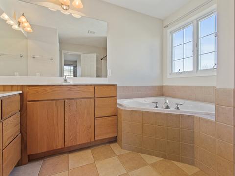 42 Pebblebrook Ct, Bloomington, IL 61705 photo 23