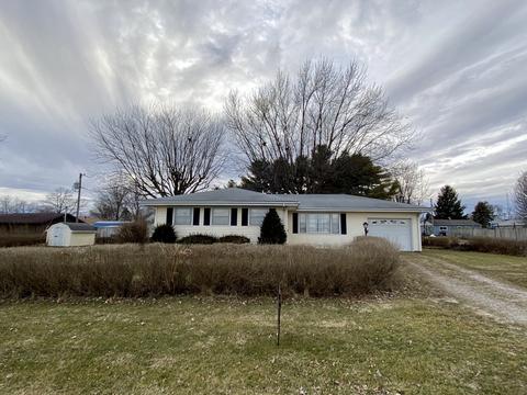 606 S Main St, Fairmount, IL 61841 photo 1