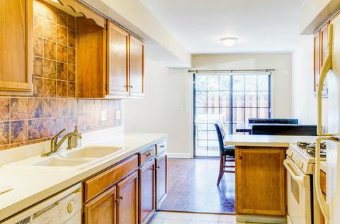 1935 Gresham Cir, Wheaton, IL 60189 photo 8
