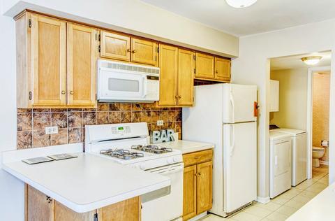 1935 Gresham Cir, Wheaton, IL 60189 photo 6