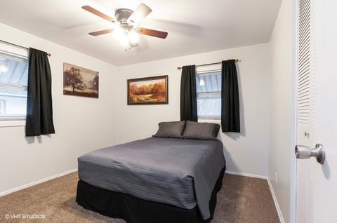 1015 Althoff Dr, Mchenry, IL 60051 photo 5